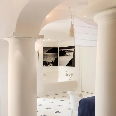Jumeirah Capri Palace מלון 5*