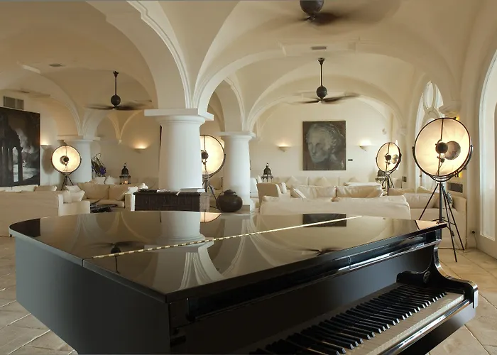 Jumeirah Capri Palace מלון 5*